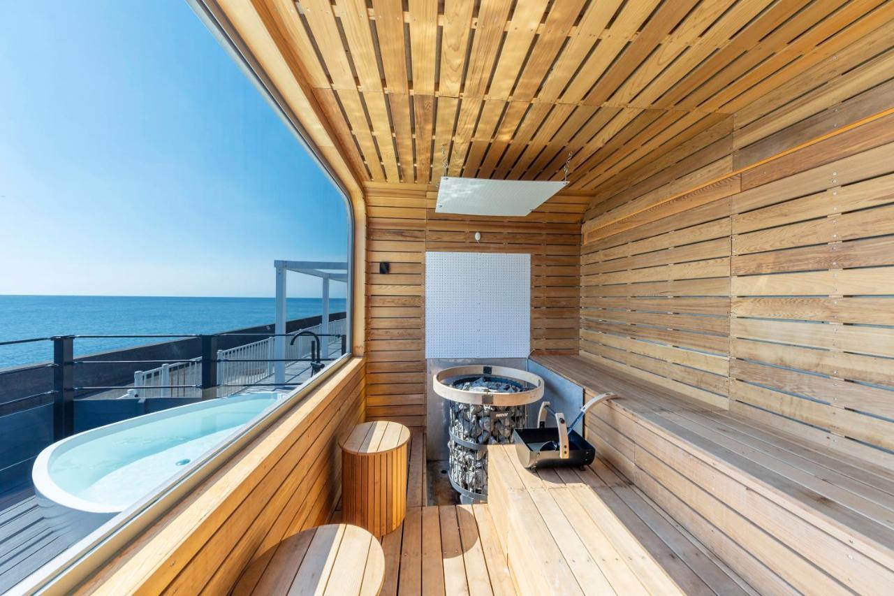 Malibu Hotel Zushi Εξωτερικό φωτογραφία